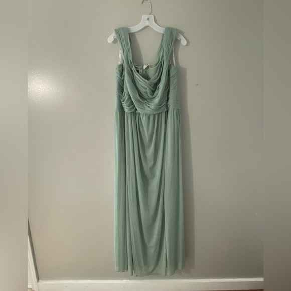 David's Bridal | Dresses | Davids Bridal Sage Green Size 24 | Poshmark